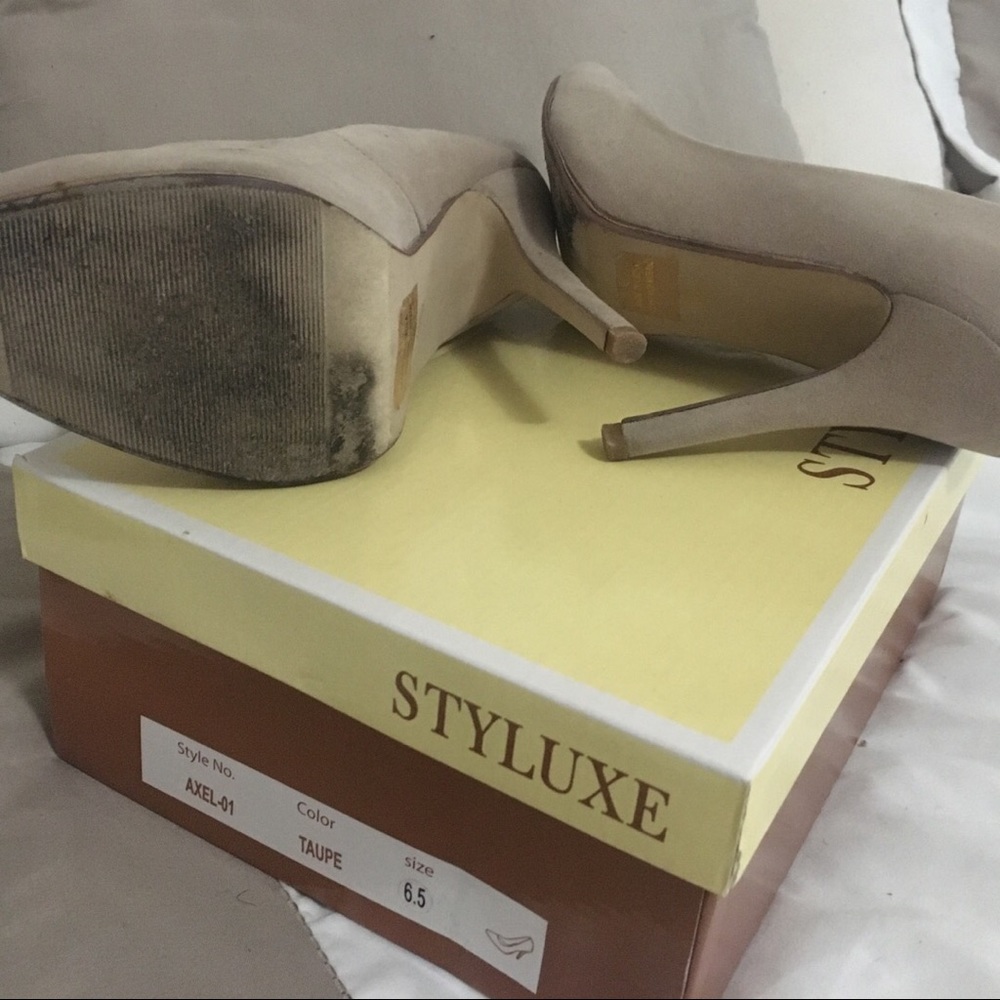 Heels - Picture 6 of 6